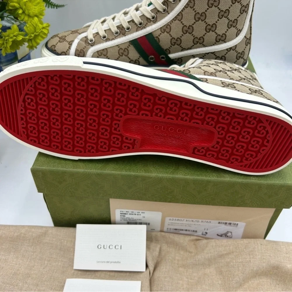 Men’s Gucci tennis 1977 high top sneakers size 11 made in Italy.